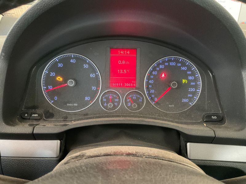Volkswagen Golf V 1.6 FSI Tour 2007 – снимка 4