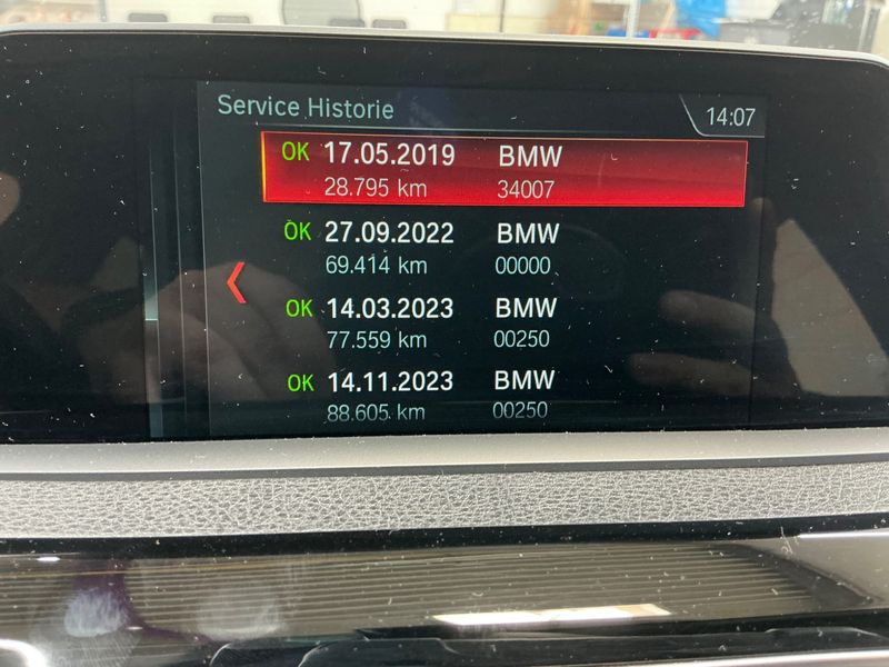 BMW 3er 318d Sport Line 2017 – снимка 24