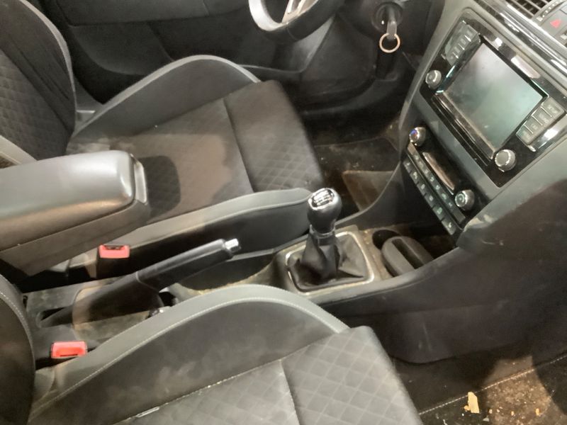 Skoda Rapid Spaceback 1.2 TSI Emotion Plus 2015 – снимка 41