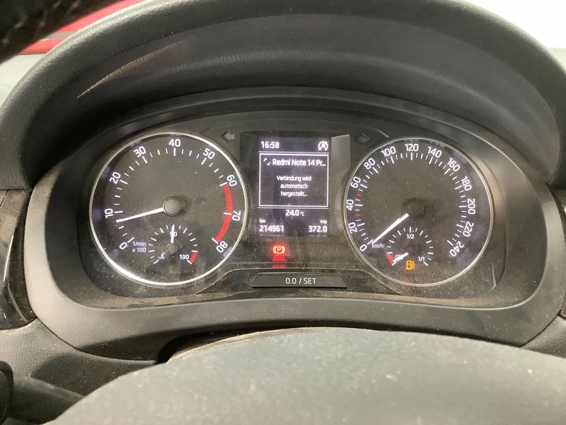 Skoda Rapid Spaceback 1.2 TSI Emotion Plus 2015 – снимка 19