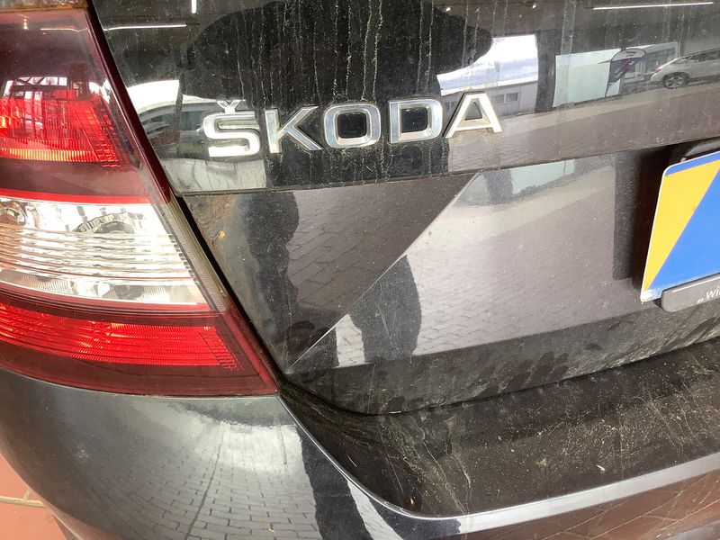 Skoda Rapid Spaceback 1.2 TSI Emotion Plus 2015 – снимка 46