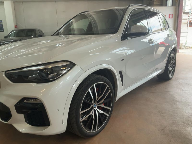 BMW X5 xDrive 30d Mild-Hybrid M Sport 2021 – снимка 2