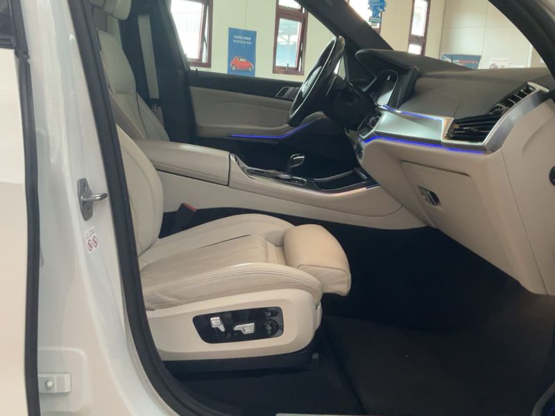 BMW X5 xDrive 30d Mild-Hybrid M Sport 2021 – снимка 16