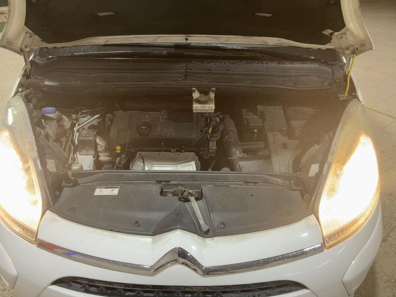 Citroen C4 Grand Picasso 1.6 VTi Seduction 2013 – снимка на щета