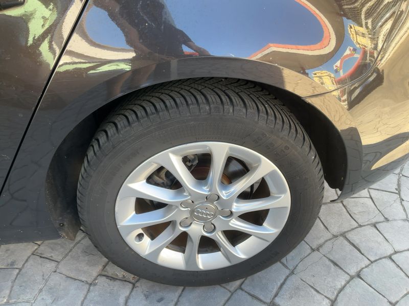 Audi A3 Sportback 1.6 TDI Attraction 2014 – снимка на щета 5