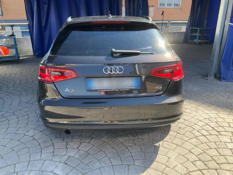 Audi A3 Sportback 1.6 TDI Attraction 2014 – снимка на щета 7