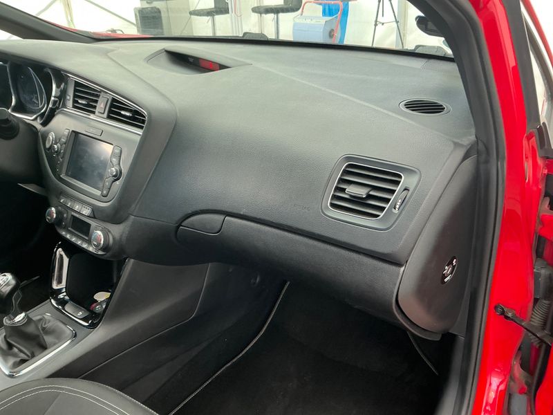 Kia cee'd 1.6 CRDi GT Line 2016 – снимка 22