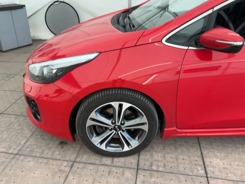 Kia cee'd 1.6 CRDi GT Line 2016 – снимка 2