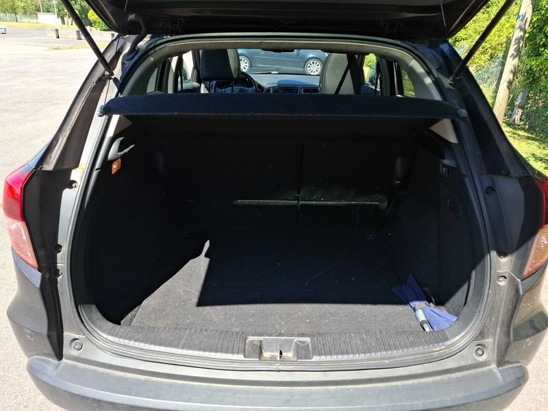 Honda HR-V 1.5 i-VTEC Exclusive Navi 2016 – снимка 9