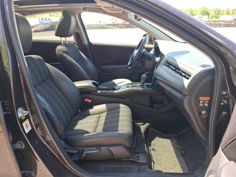 Honda HR-V 1.5 i-VTEC Exclusive Navi 2016 – снимка 10