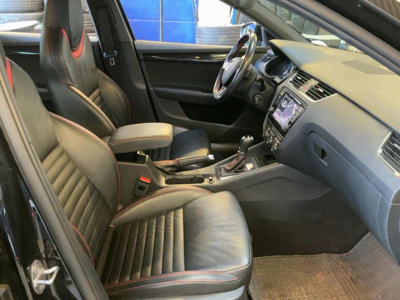 Skoda Octavia 2.0 TSI RS 2015 – снимка 17