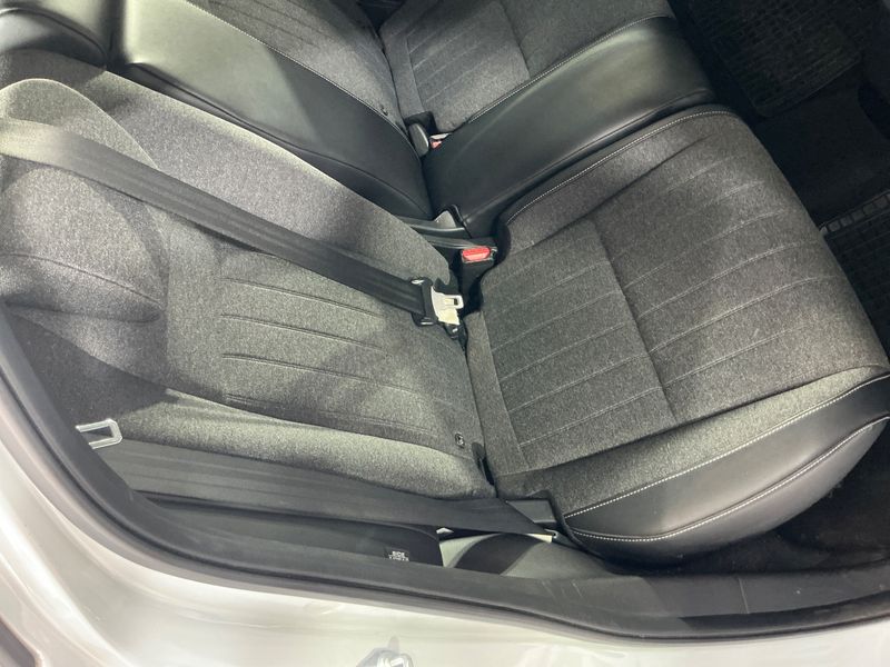 Honda Jazz 1.5 i-MMD Hybrid Elegance 2022 – снимка 25