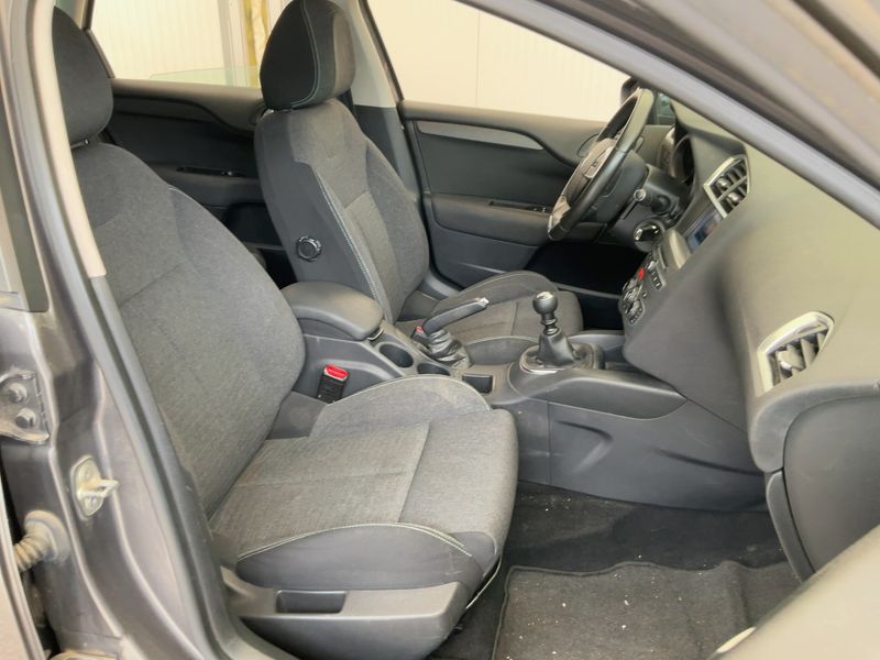 Citroen C4 1.2 e-THP Feel Edition 2016 – снимка 16