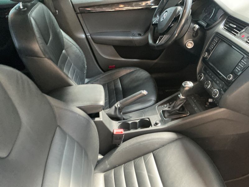 Skoda Octavia 2.0 TDI Elegance 2014 – снимка 35