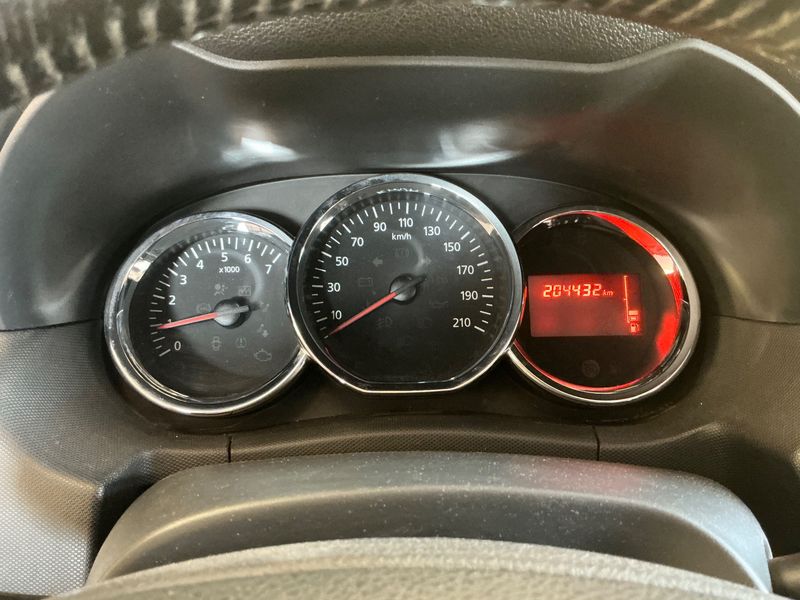 Dacia Duster 1.5 dCi Prestige 4x2 2016 – снимка 18