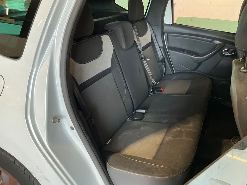 Dacia Duster 1.5 dCi Prestige 4x2 2016 – снимка 19