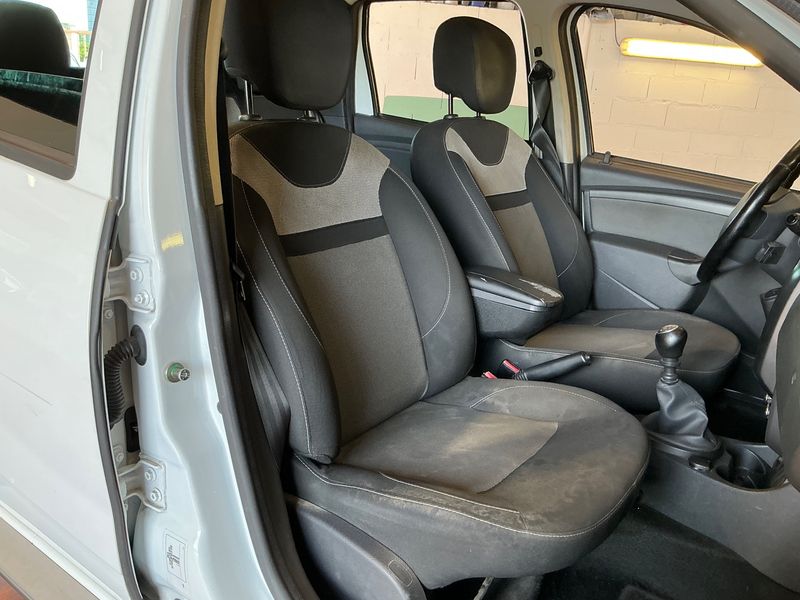 Dacia Duster 1.5 dCi Prestige 4x2 2016 – снимка 16