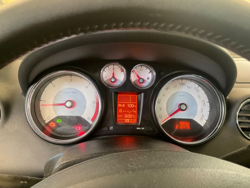 Peugeot 308 1.6 HDi Allure 2011 – снимка 4