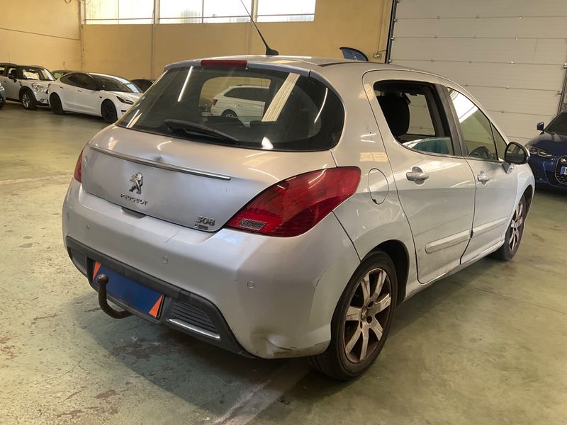 Peugeot 308 1.6 HDi Allure 2011 – снимка 2