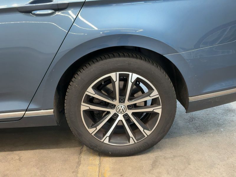 Volkswagen Passat 2.0 TDI Highline BlueMotion Tech 2018 – снимка 5