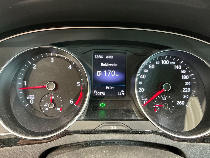 Volkswagen Passat 2.0 TDI Highline BlueMotion Tech 2018 – снимка 18