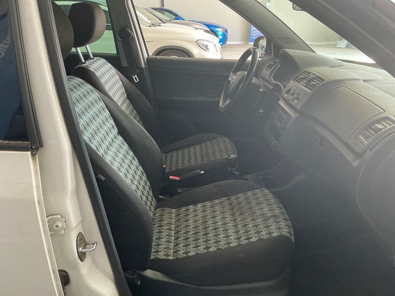 Skoda Fabia 1.2 TSI Visage 2013 – снимка 3