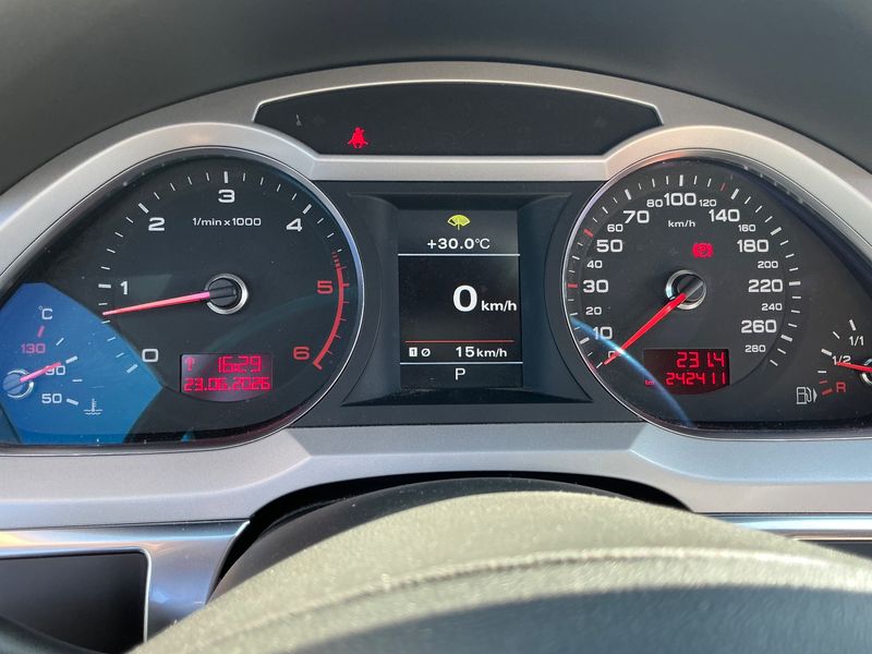 Audi A6 3.0 V6 TDI quattro 2010 – снимка 19