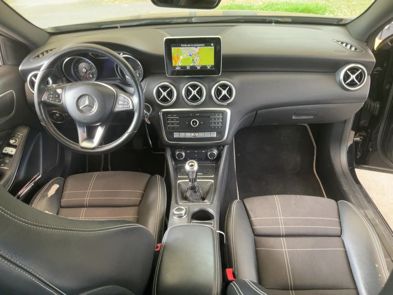 Mercedes-Benz A-Klasse A 180 CDI BlueEfficiency Urban 2016 – снимка 17