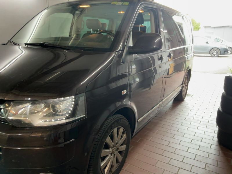 Volkswagen T5 Multivan 2.0 TDI Highline 4Motion 2013 – снимка 2