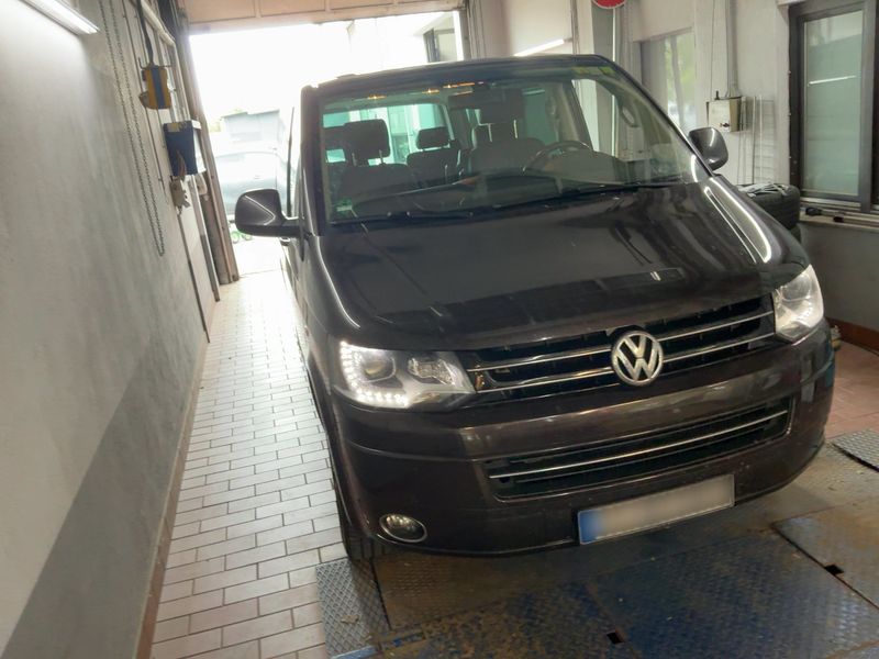Volkswagen T5 Multivan 2.0 TDI Highline 4Motion 2013 – снимка 12