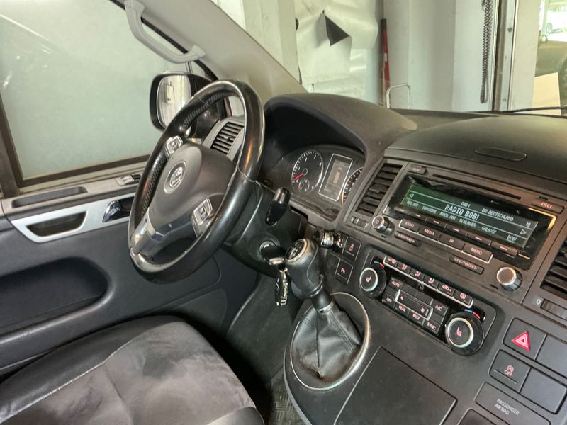 Volkswagen T5 Multivan 2.0 TDI Highline 4Motion 2013 – снимка 34