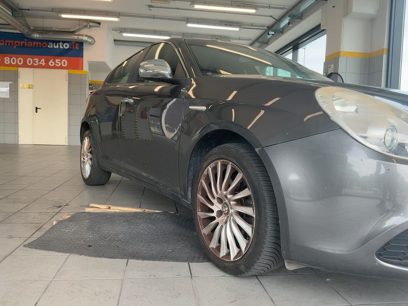 Alfa Romeo Giulietta 1.4 Turbo Distinctive 2010 – снимка 12