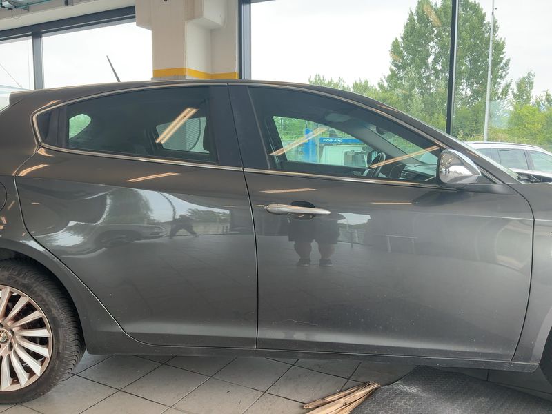 Alfa Romeo Giulietta 1.4 Turbo Distinctive 2010 – снимка 10