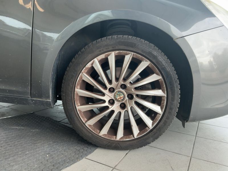 Alfa Romeo Giulietta 1.4 Turbo Distinctive 2010 – снимка 11