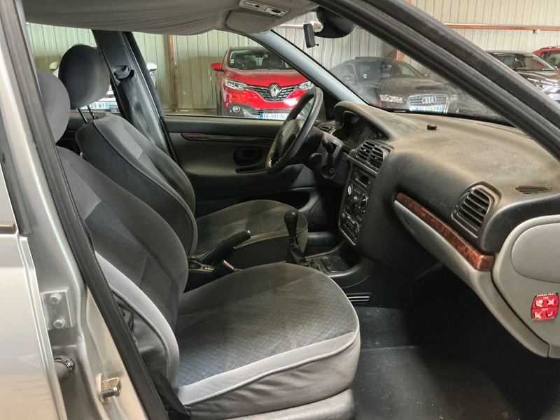 Peugeot 406 2.0 HDi Confort 2003 – снимка 3