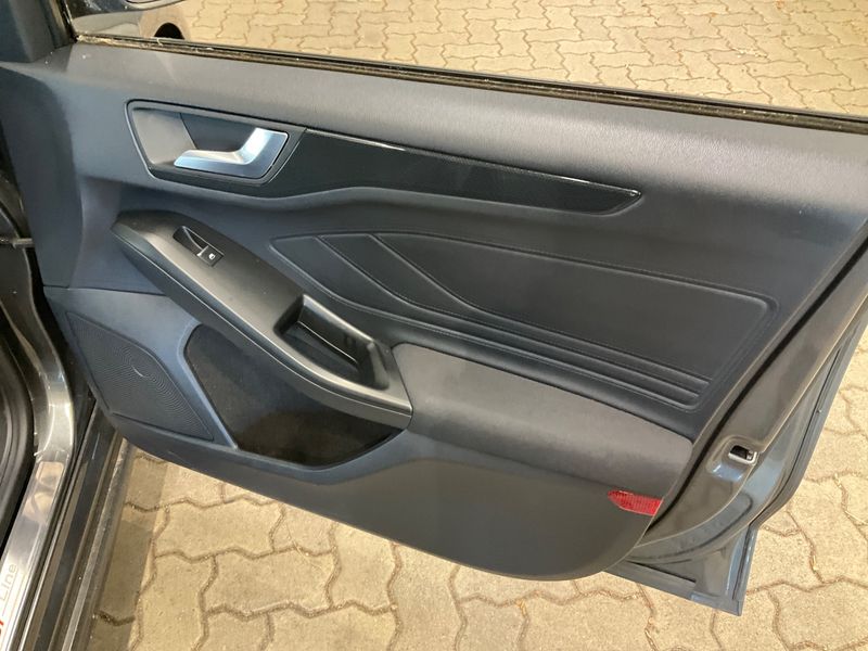 Ford Focus 1.5 TDCi EcoBlue ST-Line 2019 – снимка 34