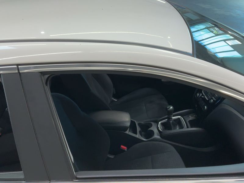 Nissan Qashqai 1.3 DIG-T Visia 2019 – снимка 13
