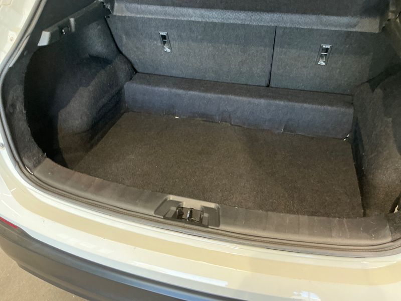 Nissan Qashqai 1.3 DIG-T Visia 2019 – снимка 32