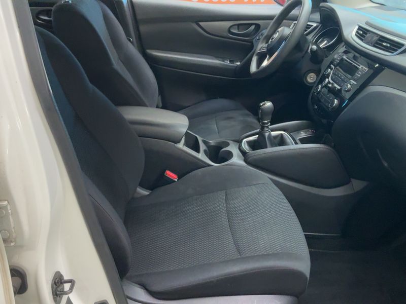 Nissan Qashqai 1.3 DIG-T Visia 2019 – снимка 16