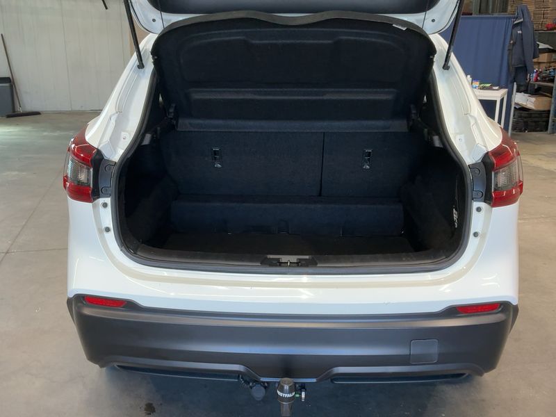 Nissan Qashqai 1.3 DIG-T Visia 2019 – снимка 15