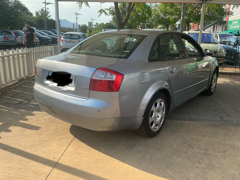 Audi A4 1.9 TDI 2003 – снимка 2