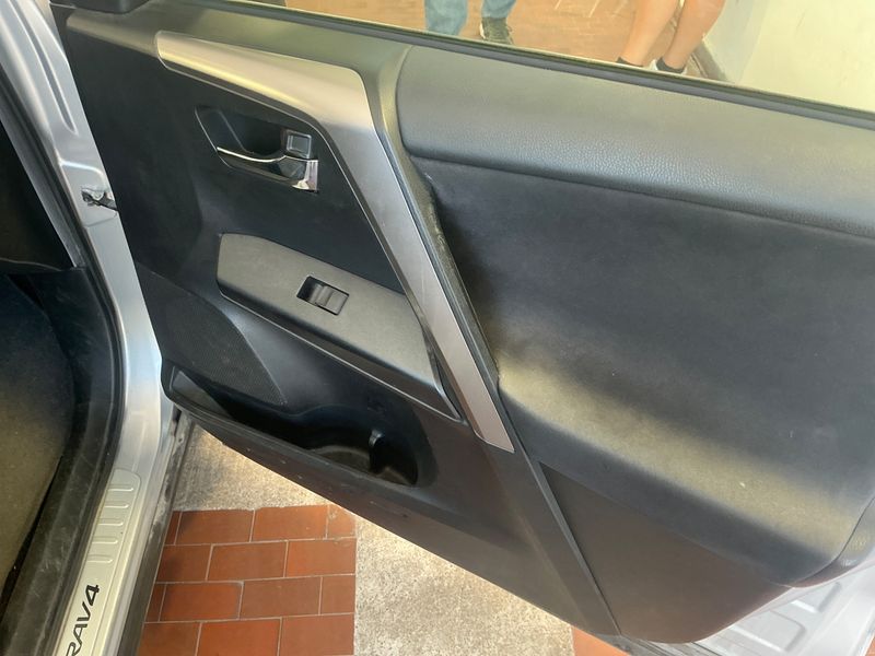 Toyota RAV 4 2.0 D-4D Style 2016 – снимка 31