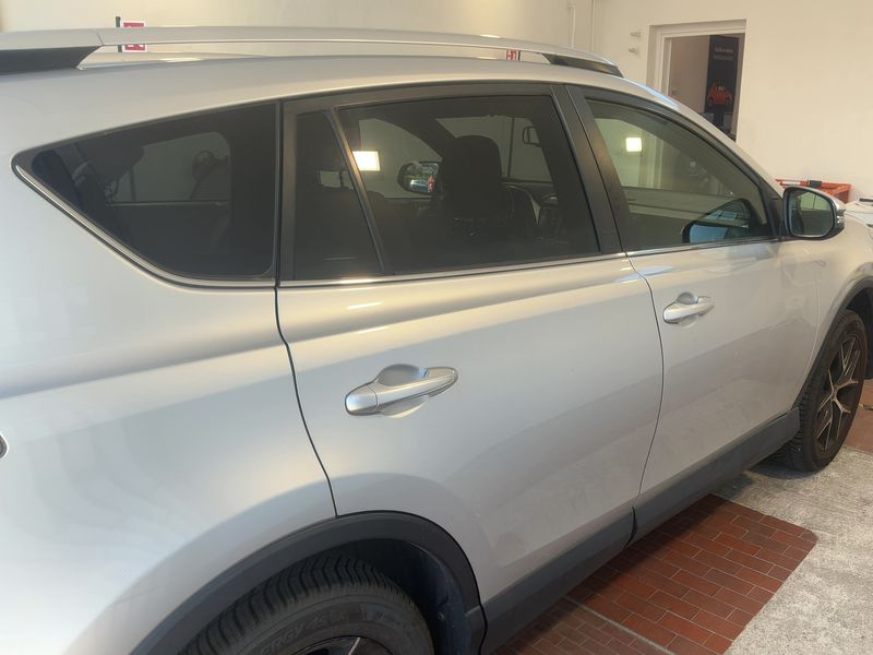 Toyota RAV 4 2.0 D-4D Style 2016 – снимка 10