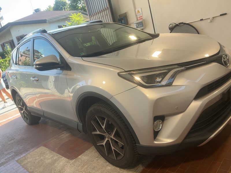 Toyota RAV 4 2.0 D-4D Style 2016 – снимка 12