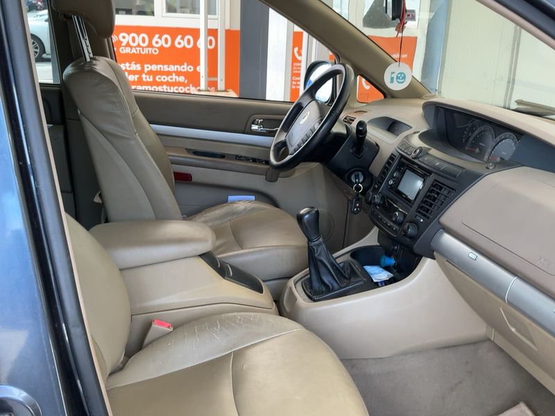 Ssangyong Rodius 270 Xdi 2010 – снимка 16