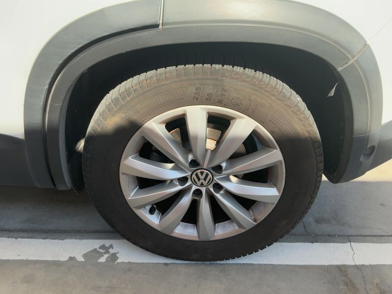 Volkswagen Tiguan 2.0 TDI Advance BlueMotion Tech 2014 – снимка 18