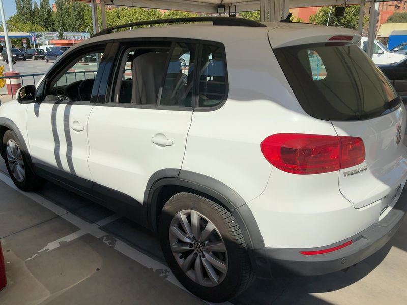 Volkswagen Tiguan 2.0 TDI Advance BlueMotion Tech 2014 – снимка 3
