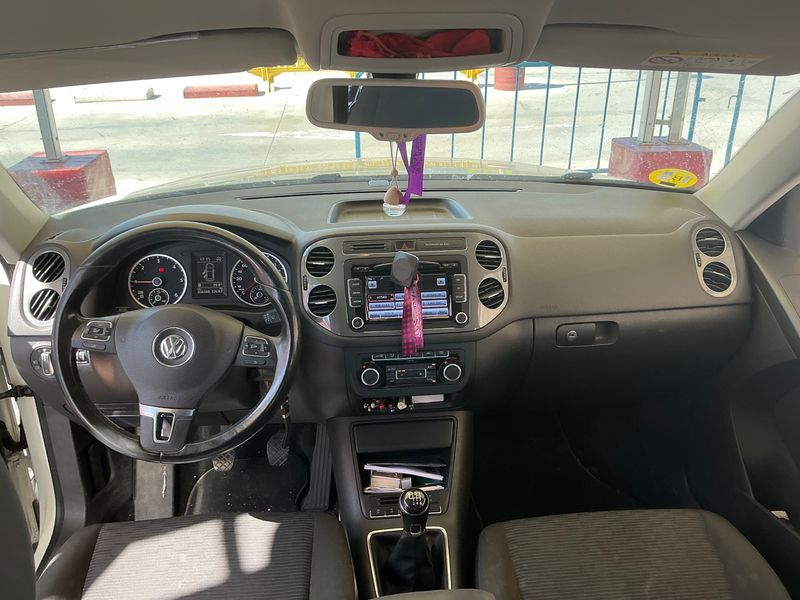 Volkswagen Tiguan 2.0 TDI Advance BlueMotion Tech 2014 – снимка 12