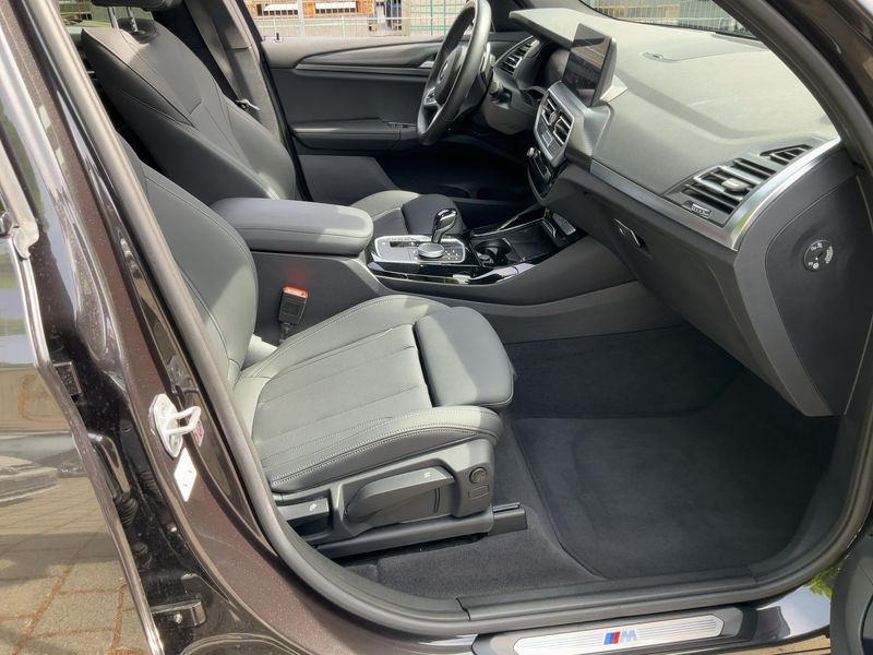 BMW X3 xDrive 20d Mild-Hybrid M Sport 2024 – снимка 17