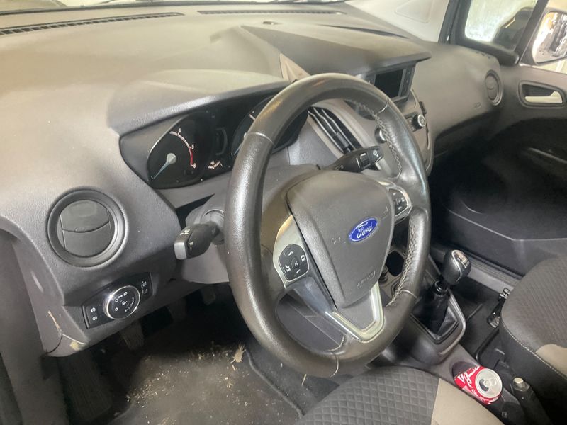 Ford Tourneo 1.5 TDCi Trend 2020 – снимка 41